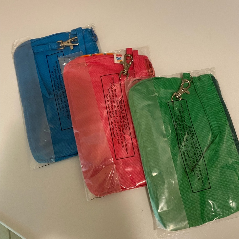 2/$5 Tropical Theme Zippered Wristlet - Picture 2 of 2